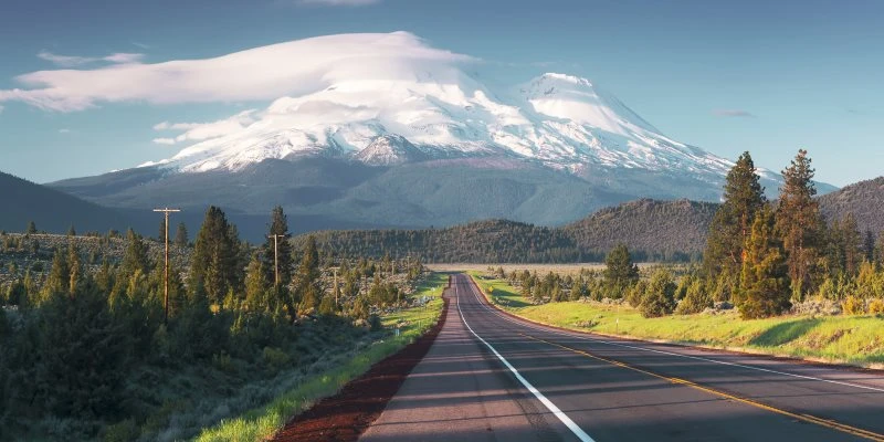 Berge & Gebirge Road to Mounts Shasta USA als Alu-Dibond Bild 120x60cm