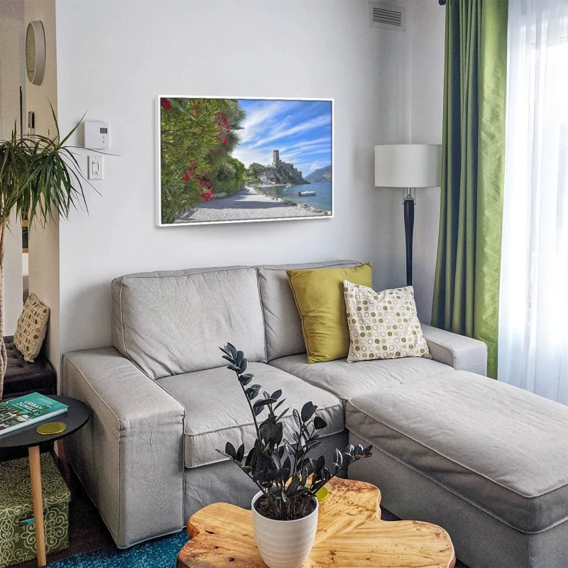 Strand & Meer Gardasee Malcesine im weißen Bilderrahmen, 50x50cm