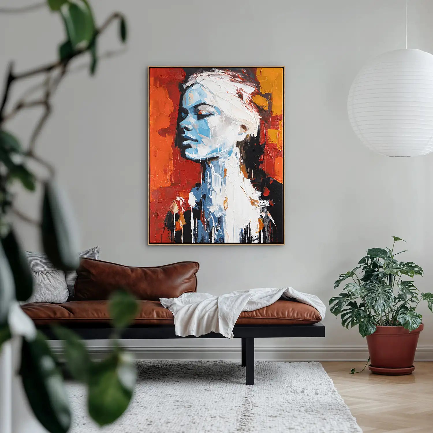 Gemälde 75x100 cm im Rahmen Eiche hell – kraftvolles abstraktes Frauenportrait in Rot, Weiß und Blau, handgemalt mit Acryl und Strukturpaste – „Atalante“
