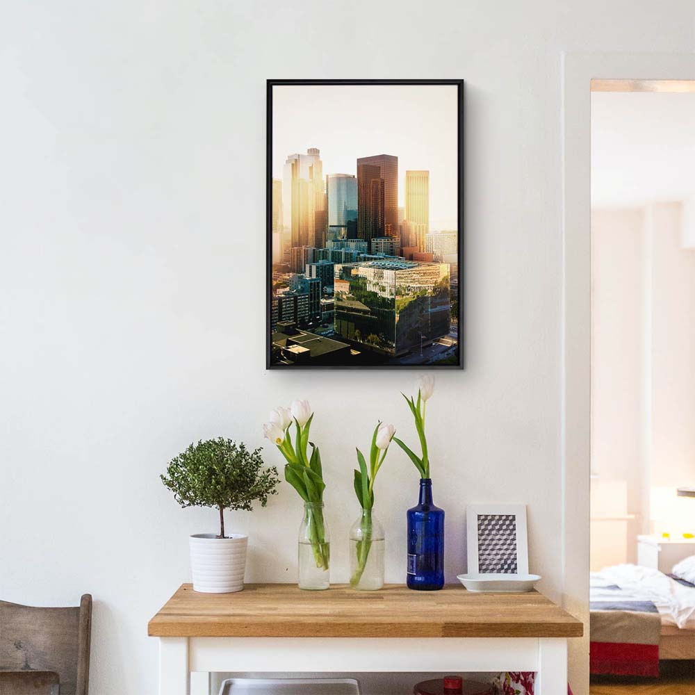 Skyline Los Angeles Sunset im Hochformat 60x90cm mit schwarzen Bilderrahmen
