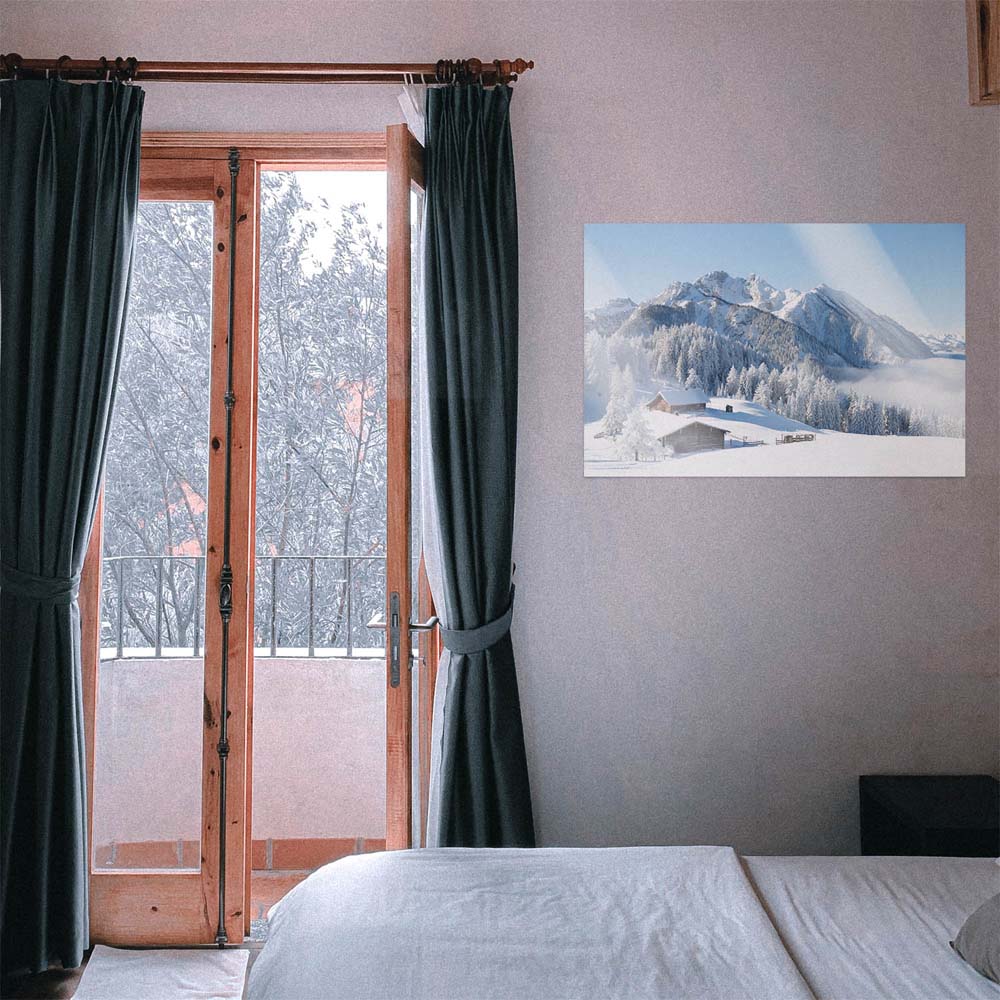 WandPoster Berge & Gebirge Winterpanorama mit Hütte, 80x80cm
