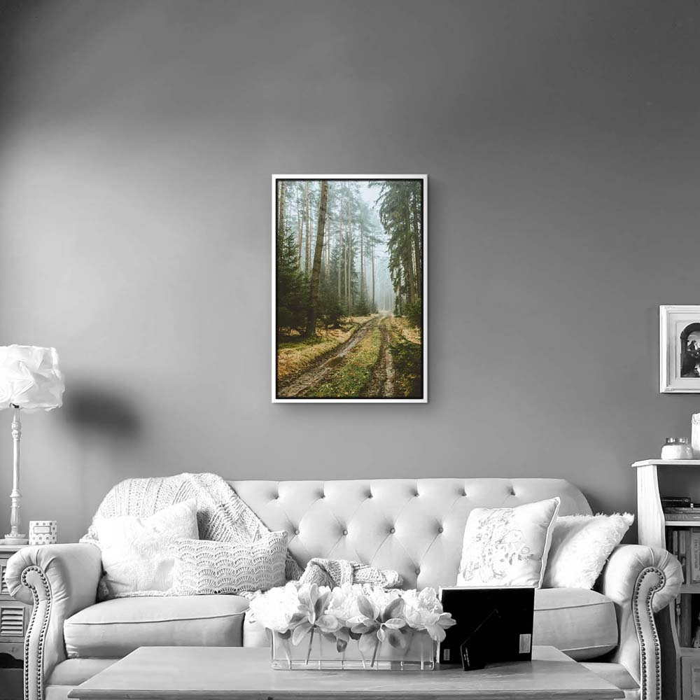 Wald im Hochformat 60x90cm Spaziergang mit weißen Bilderrahmen