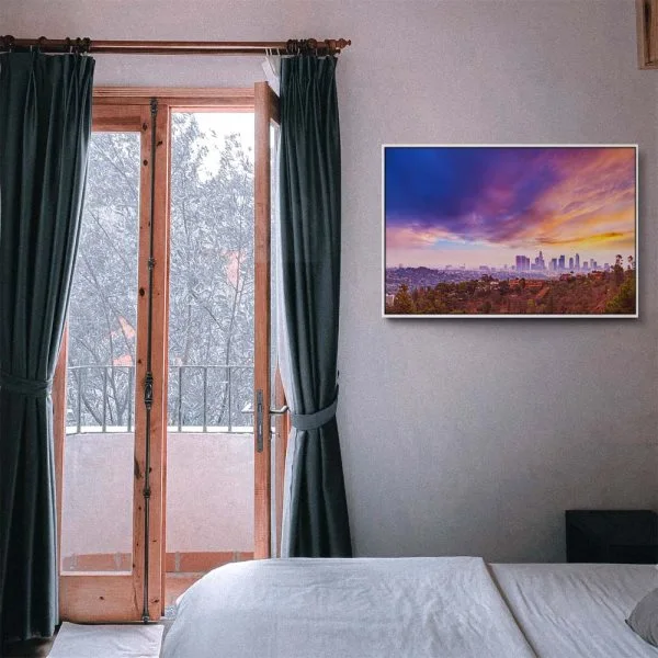 Skyline Los Angeles hills im weißen Bilderrahmen, 90x60cm