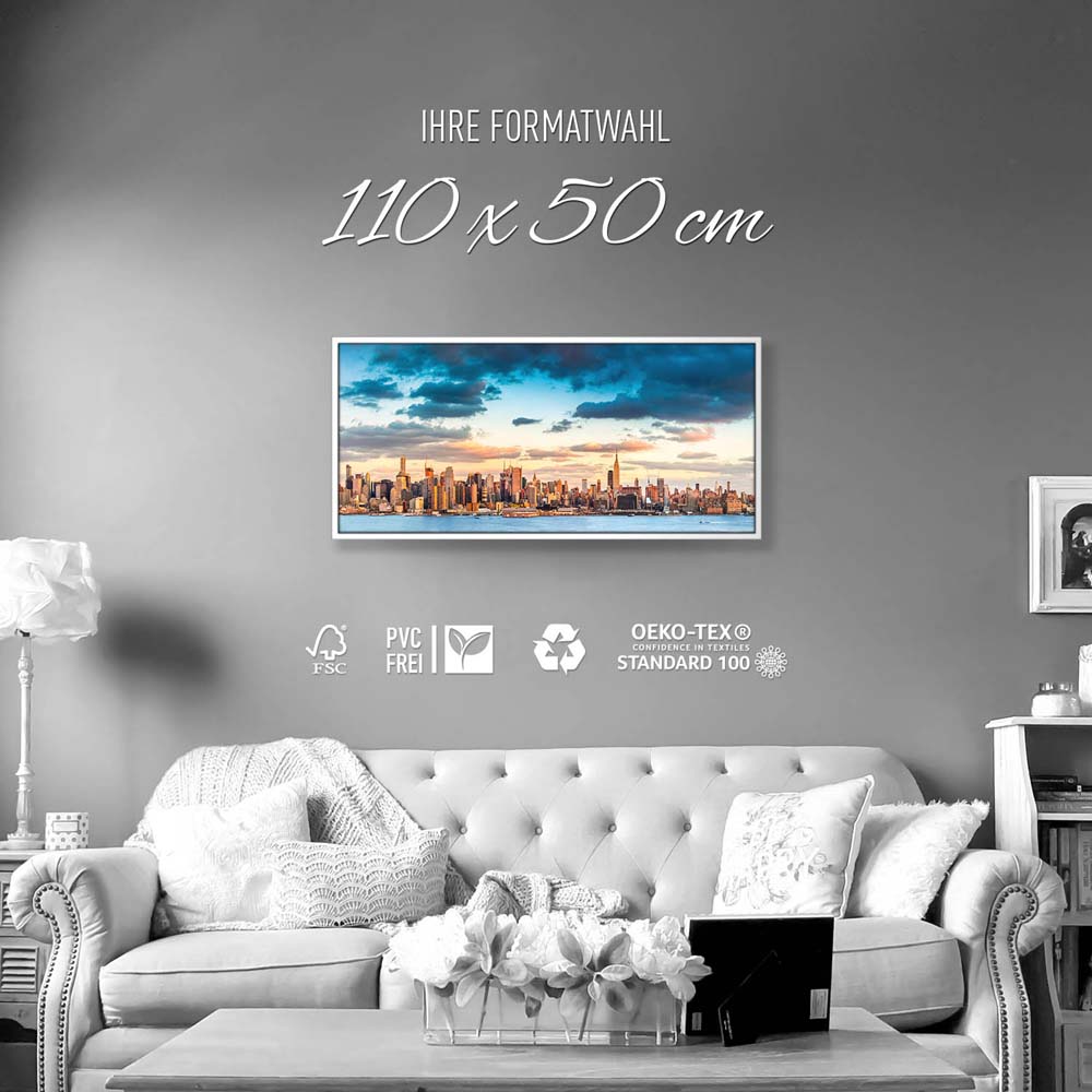 Skyline Panorama von New York im weißen Bilderrahmen, 110x50cm
