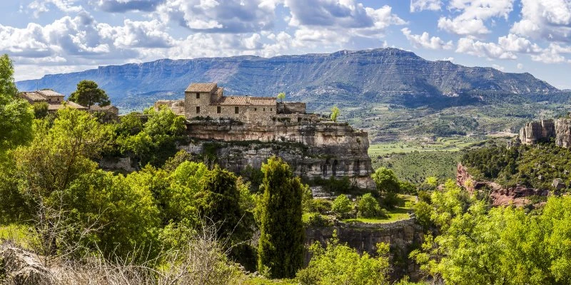 Berge & Gebirge Spanien Dorf Siurana im weißen Bilderrahmen, 120x60cm