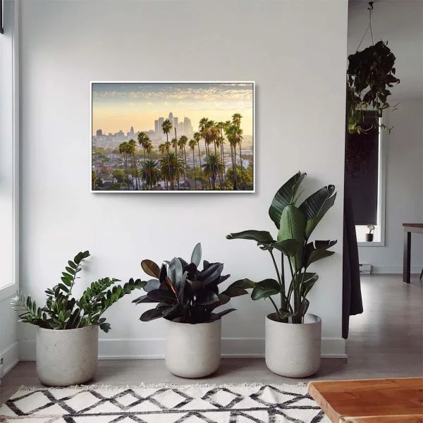Skyline Los Angeles Palmen im weißen Bilderrahmen, 100x75cm